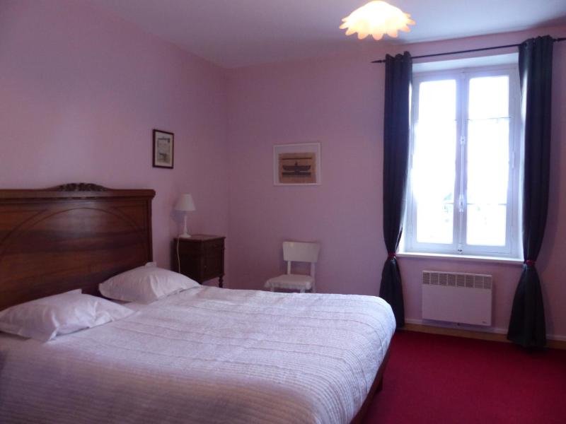 Double Room with Private Bathroom image 3