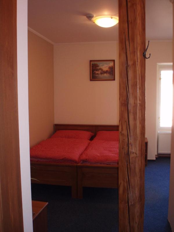 Twin Room image 1