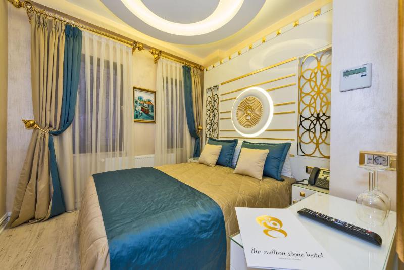 Superior Double or Twin Room image 2