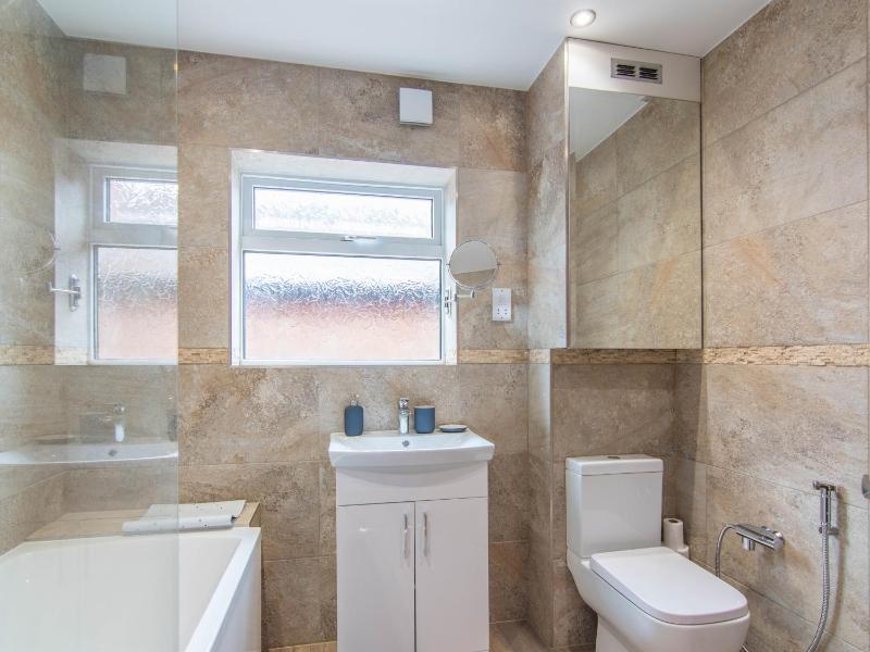 Superior Apartment image 2