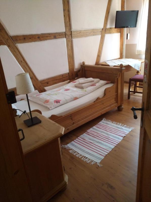 Single Room with Shower image 3