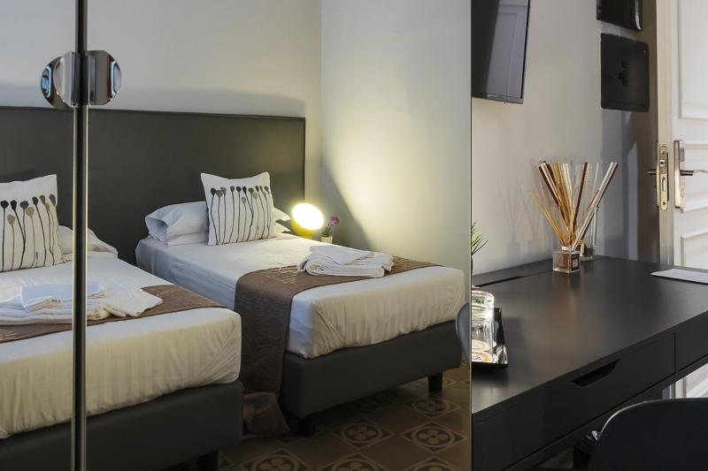 Comfort Double or Twin Room with balcony image 3