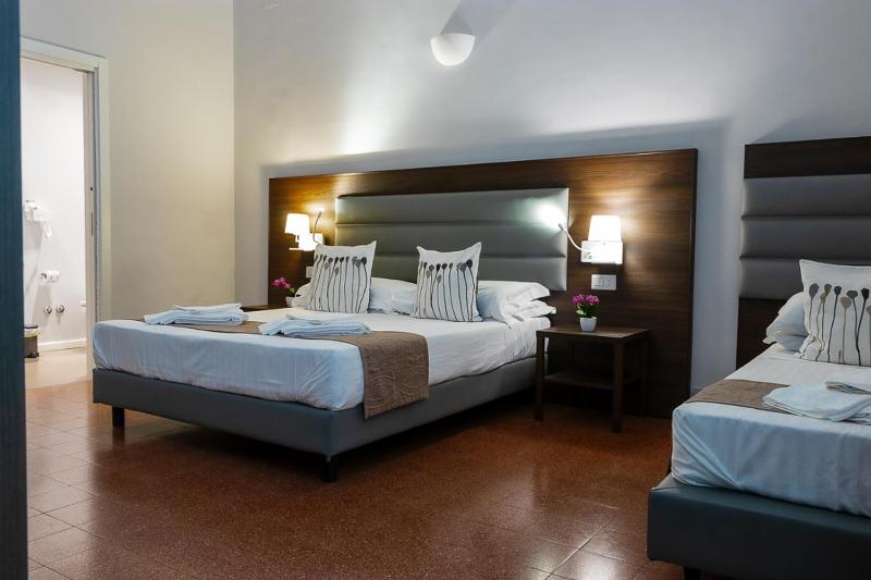 Executive Triple Room image 2