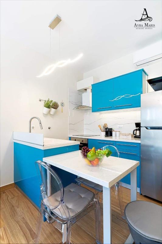 One-Bedroom Apartment image 2
