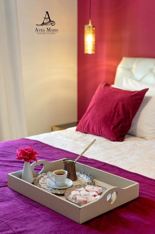 One-Bedroom Apartment image 2