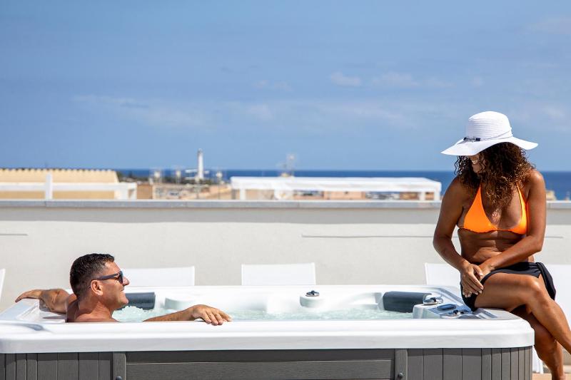 Sundeck Hotel - image 26