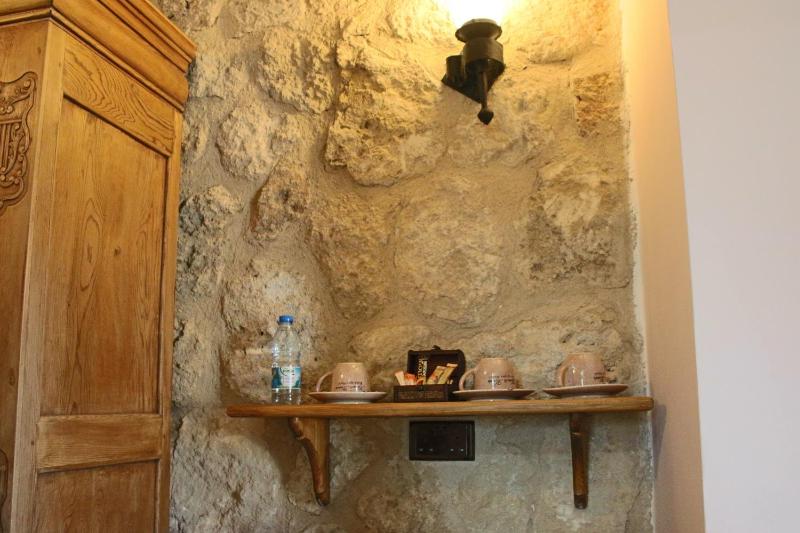 Twin Room image 1