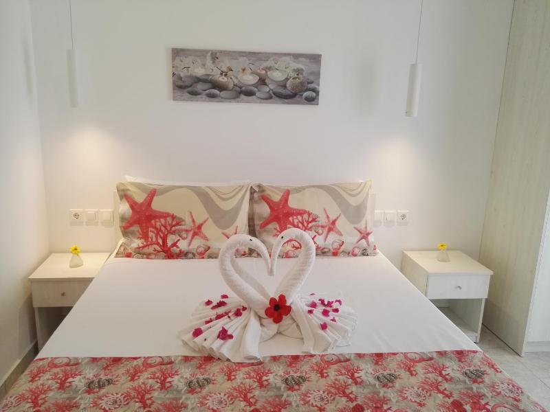 Double Room with Garden View image 1