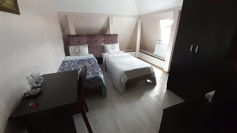 Standard Double or Twin Room image 2