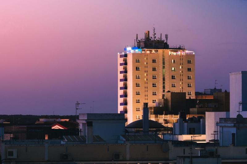 Hotel Guadalquivir - image 49