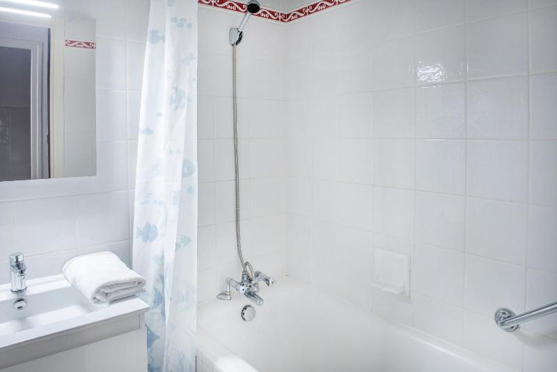 Single Room image 3