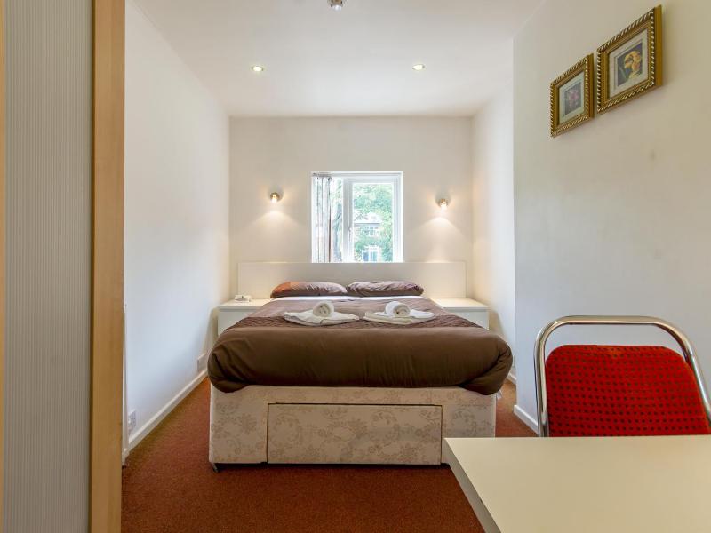 The Cotswold - image 16