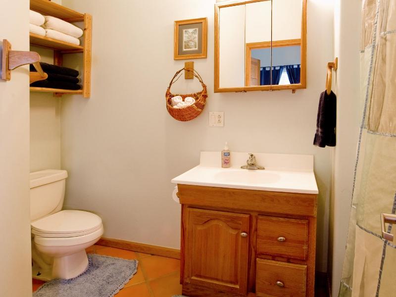 Double Room with Private Bathroom image 3