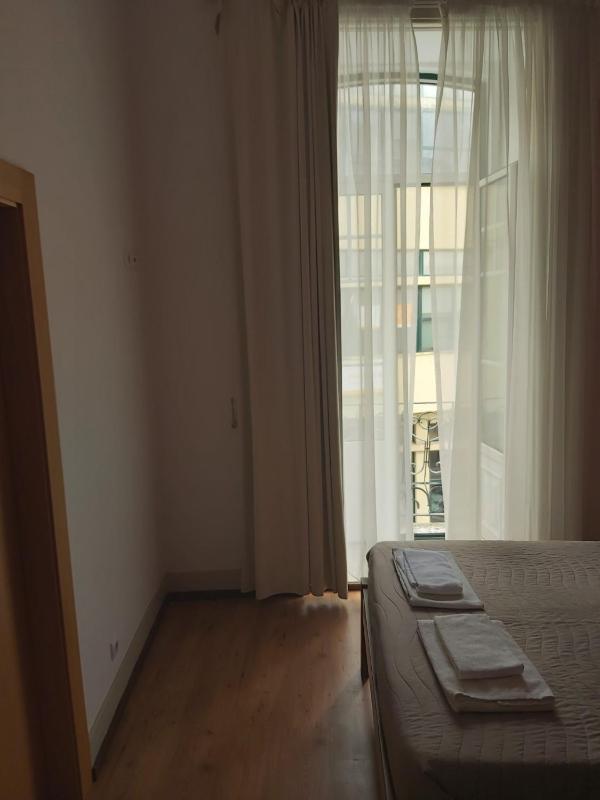 Double Room with Shared Bathroom image 3