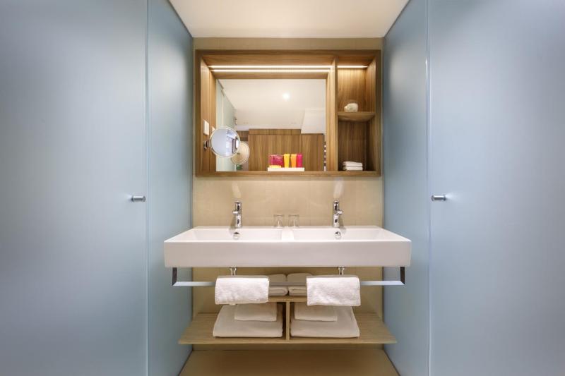 Room for 2+2 - Family image 2
