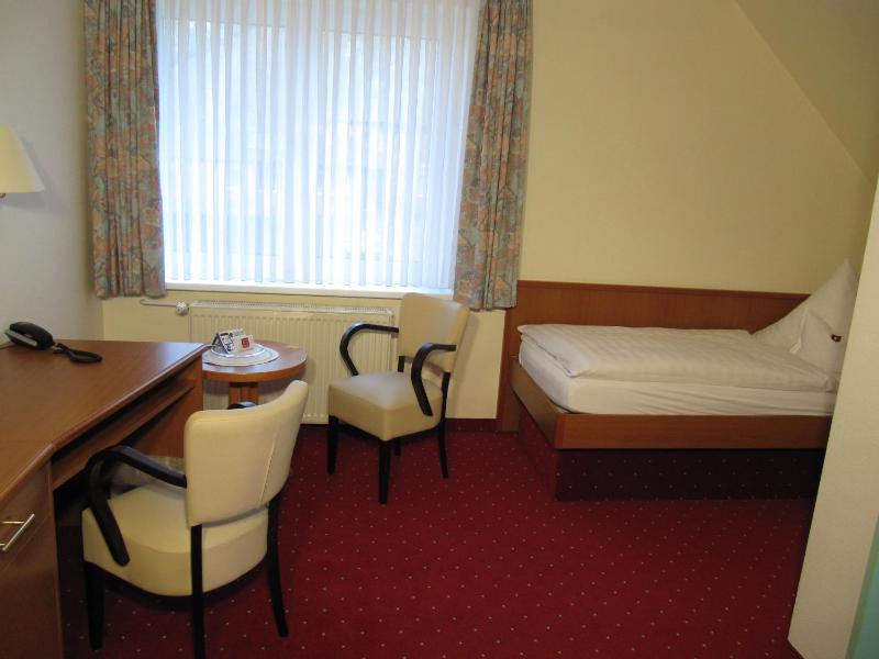 Single Room with Private Bathroom image 3