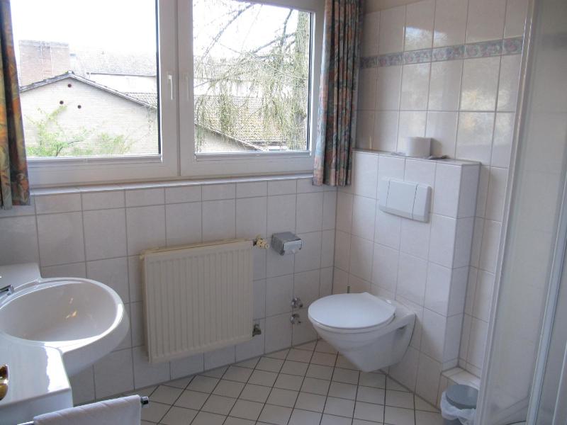 Single Room with Private Bathroom image 2