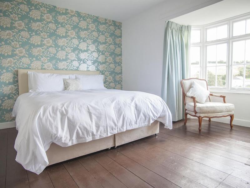 Double Room with Private Bathroom image 4