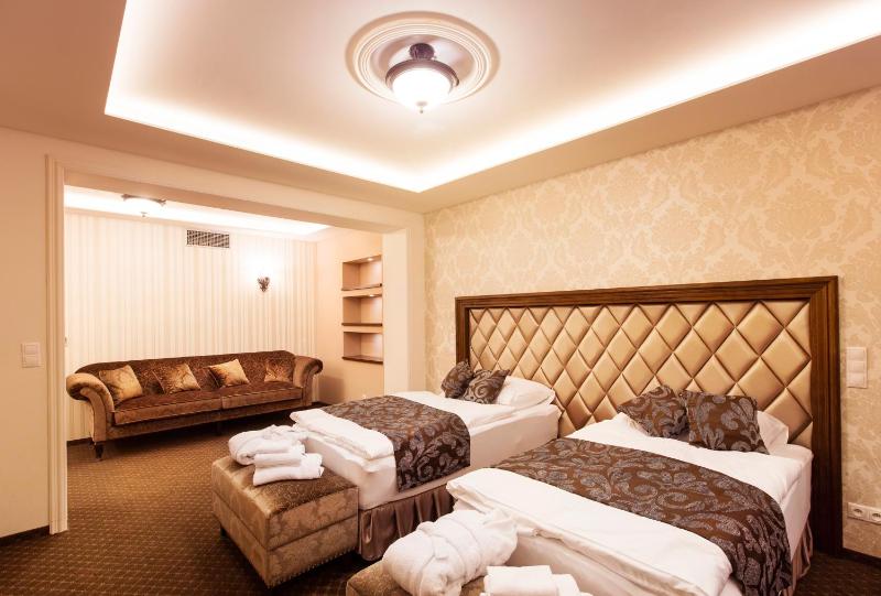 Double or Twin Room image 1