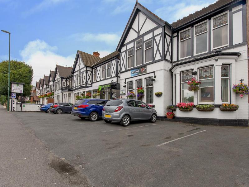 The Cotswold - image 14