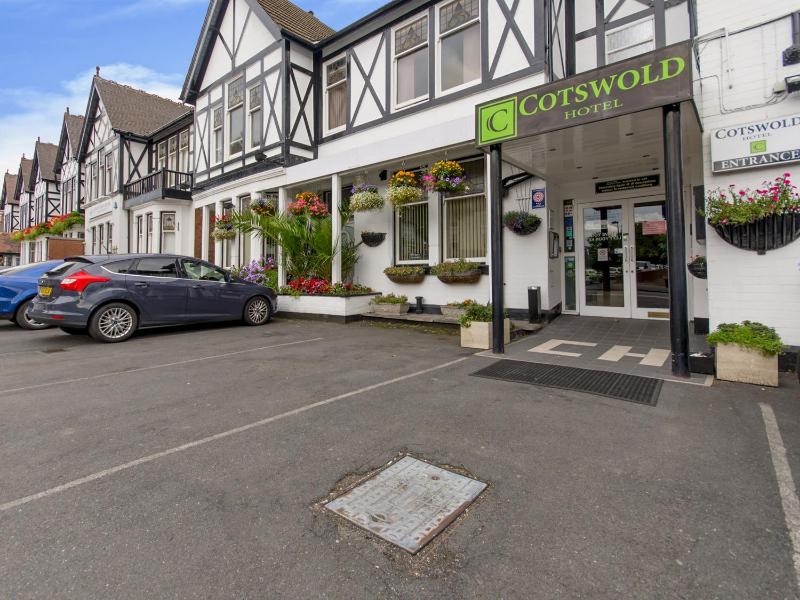 The Cotswold - image 9