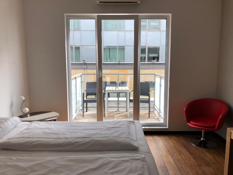Double Room with Balcony image 2