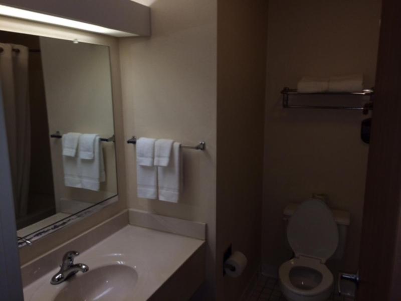 King Room - Non-Smoking image 2