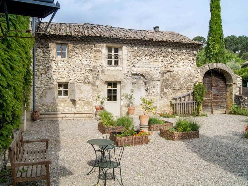 One-Bedroom Cottage image 1