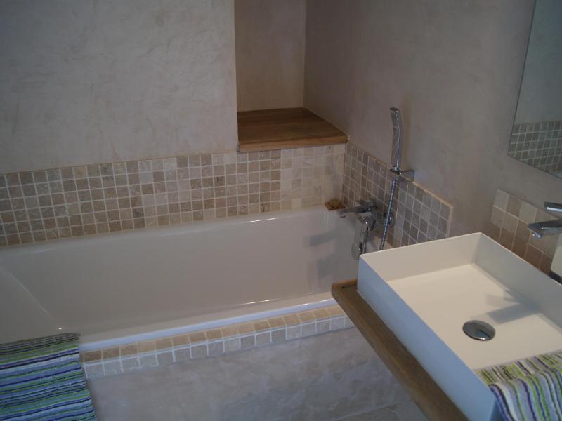 One-Bedroom Cottage image 2