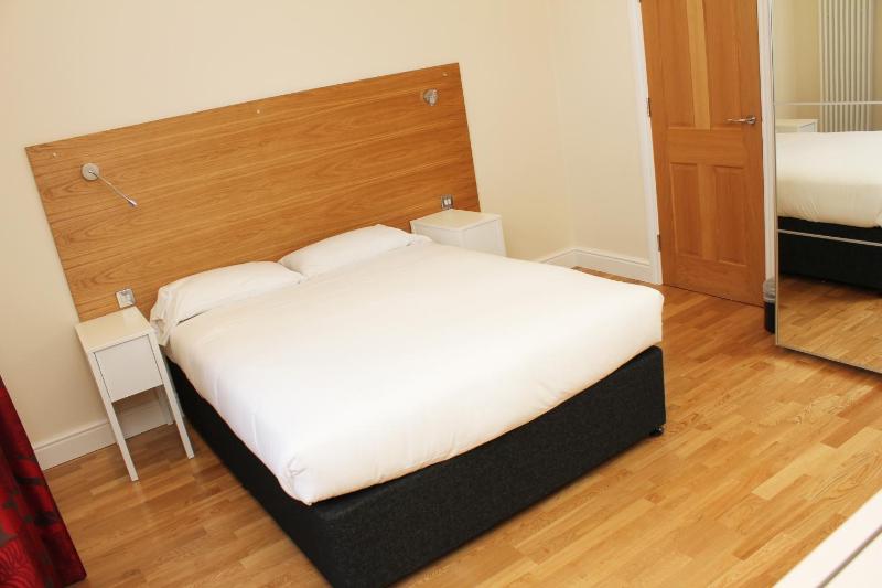 Superior Double or Twin Room image 3