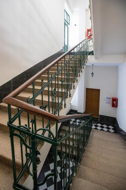 Theatre Square Apartments - image 8