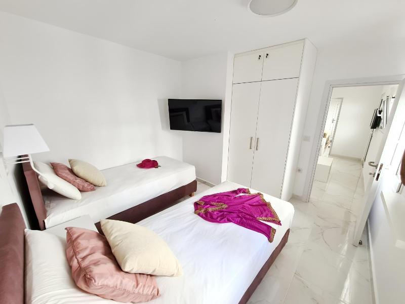 Two-Bedroom House image 4