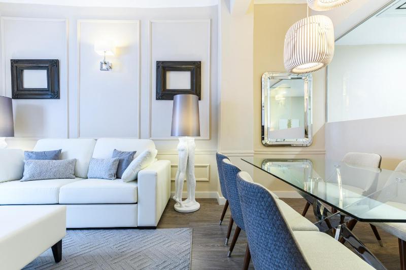 Apartment with Terrace image 3