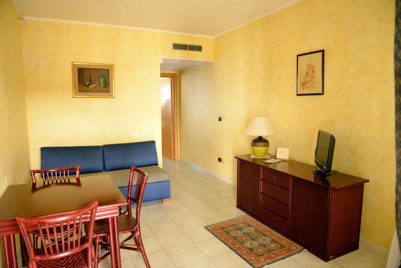 Quadruple Room image 4