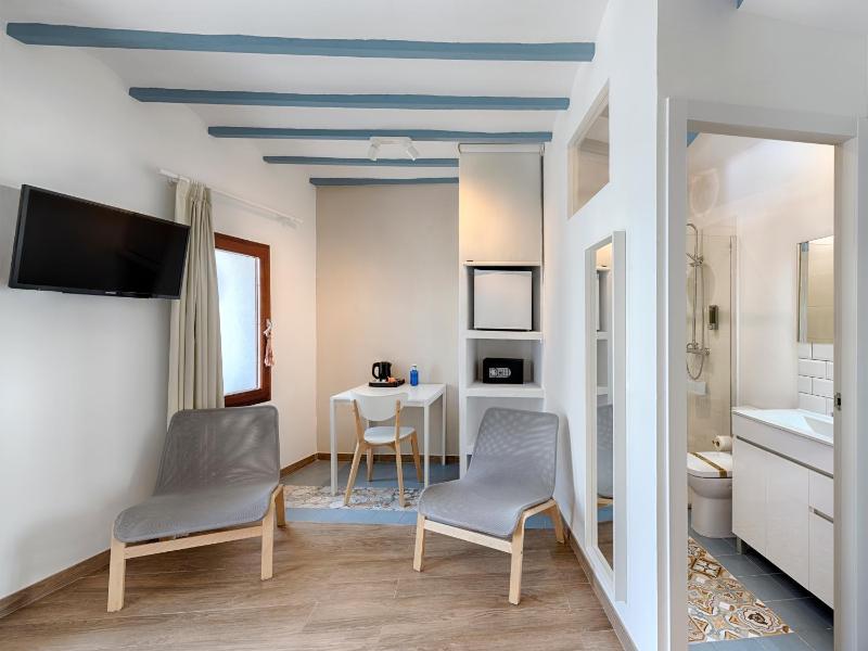 Double or Twin Room image 1