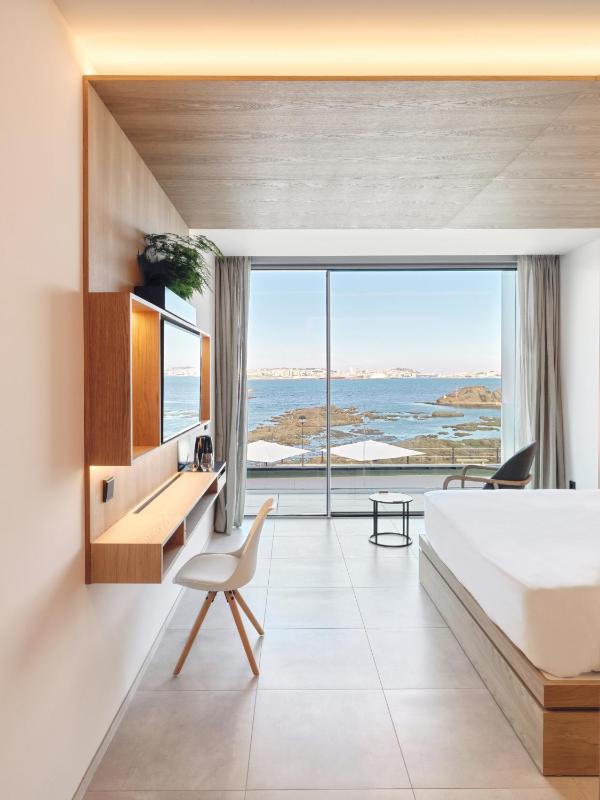 Standard Double Room - Disability Access image 1