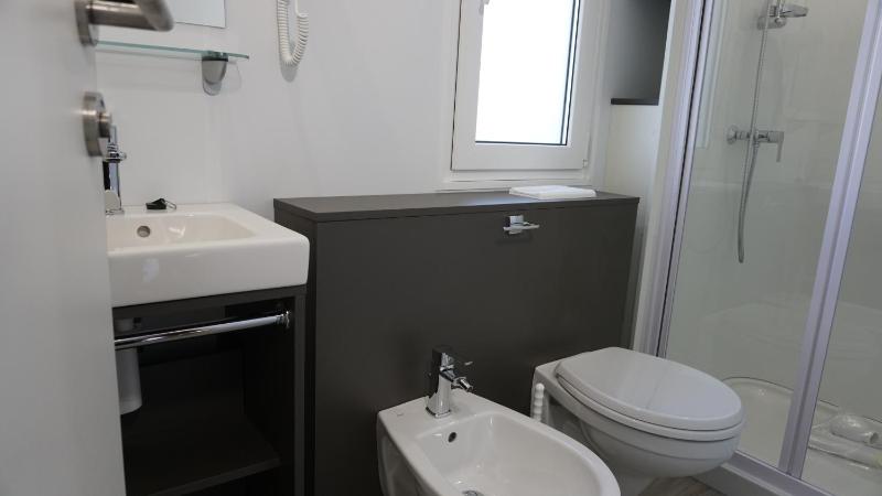 Mobile Home image 4