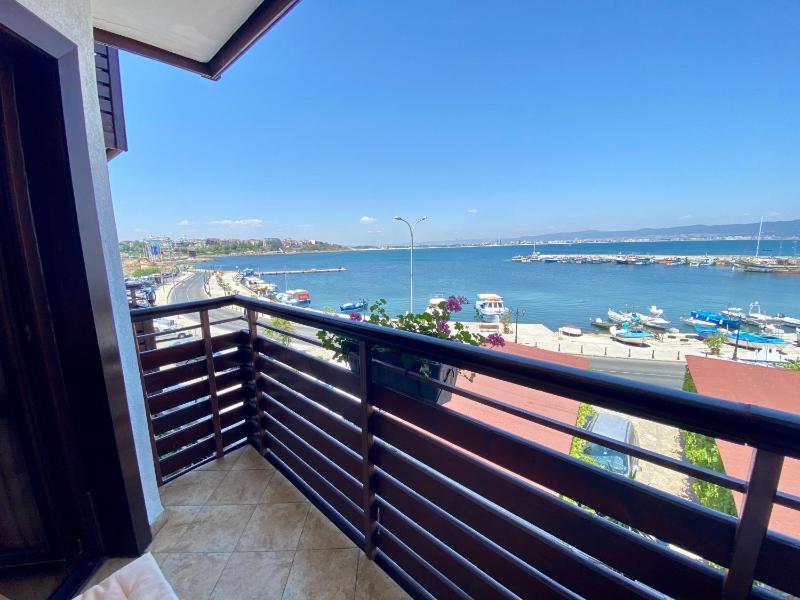 Double or Twin Room with Sea View (2 Adults + 1 Child) image 4