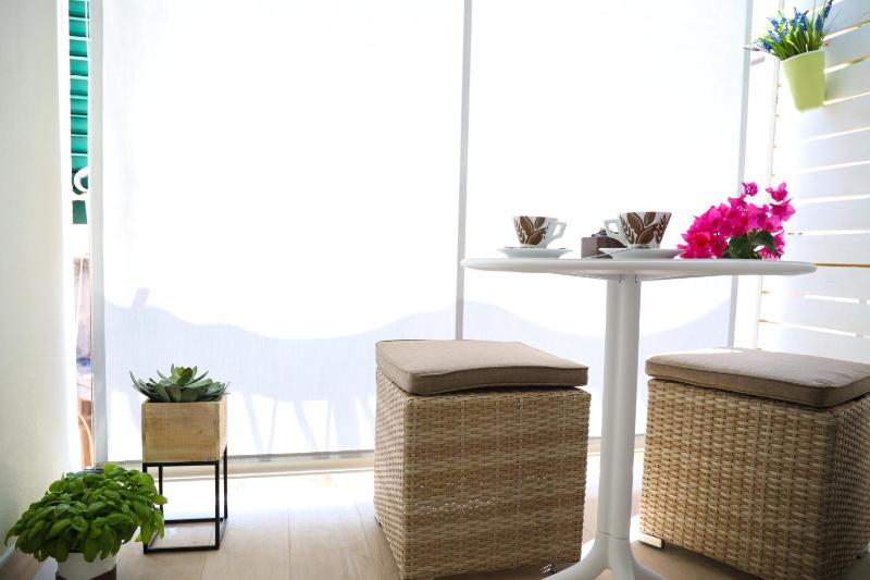 J Luxury Home - image 34