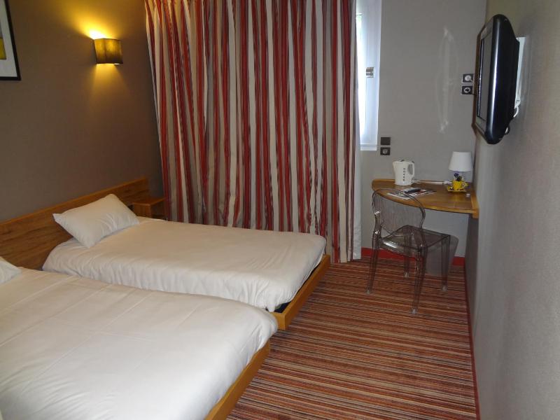 Comfort Twin Room image 2
