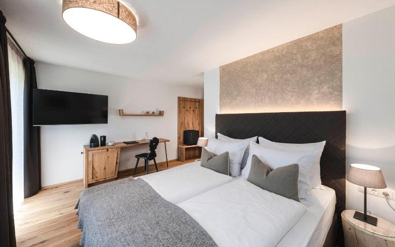 Suite with Balcony image 4