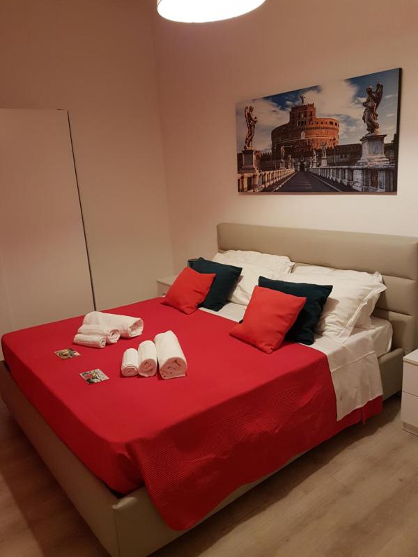 King Room with Balcony image 3