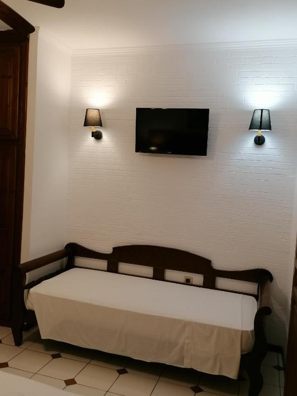 Magda's Hotel Apartments - image 11