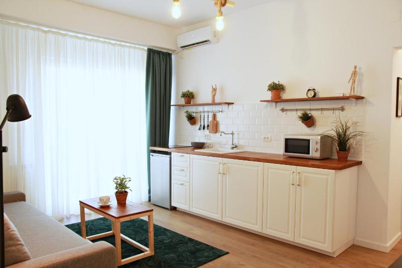 Bohemian Central Flat - image 10