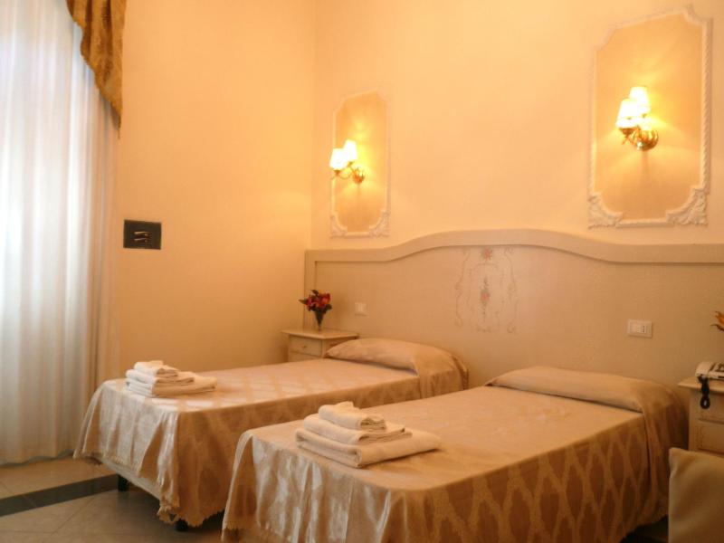 Superior Double Room image 1