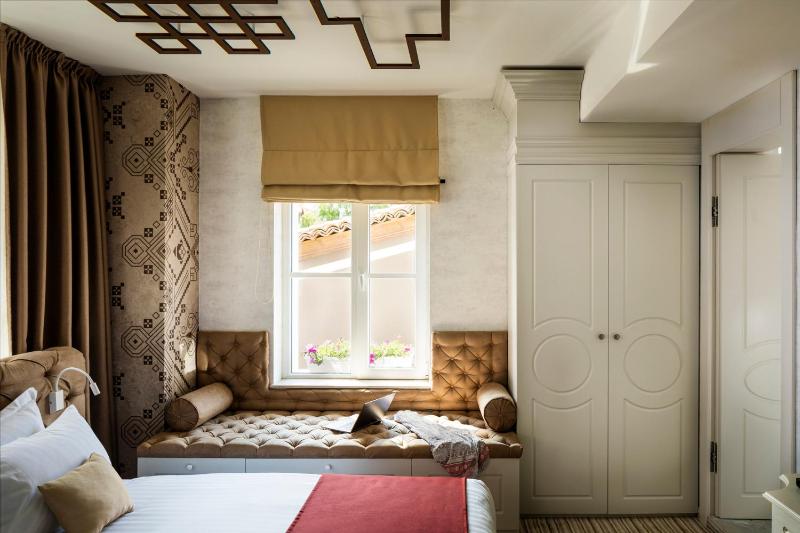 Premium Triple Room image 4