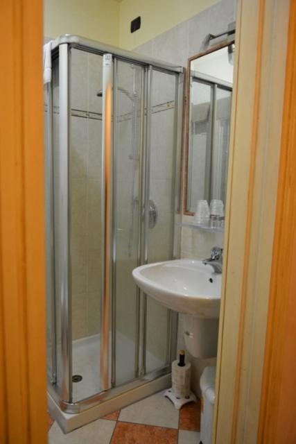 Triple Room image 3