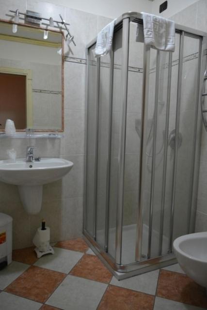 Triple Room image 2