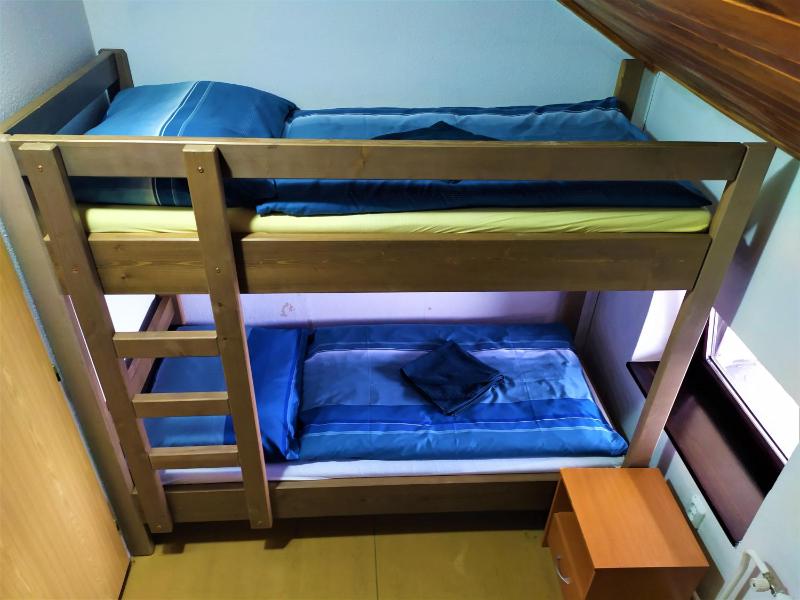 Quadruple Room with Bunk Bed and Shared Bathroom image 2