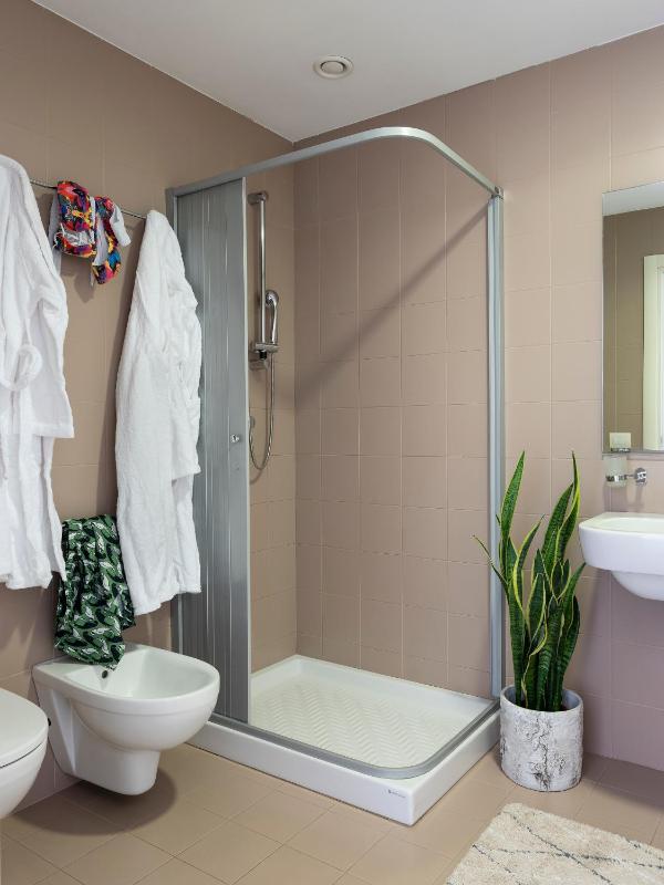 Comfort Double Room with Garden View image 3